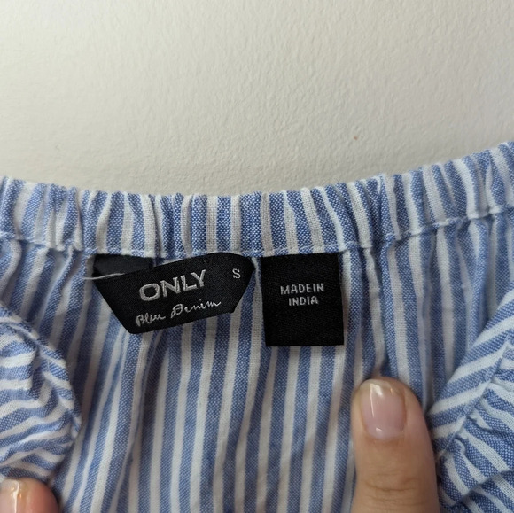 ONLY Blue Denim  Maxi Blue & White Stripped V Neck Sleeveless Ruffle Dress Small - Picture 4 of 9